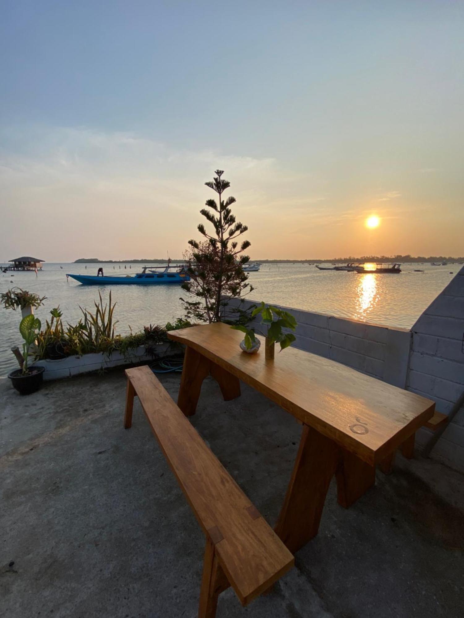 Js House View Hostel Karimunjawa Exterior foto